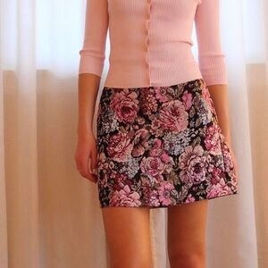 H&M jacquard pink floral skirt​​​​​​​